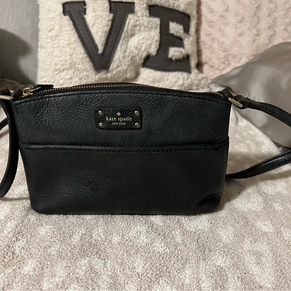 kate spade Black Shoulder Bag Sleek Design - Picture 6 of 9